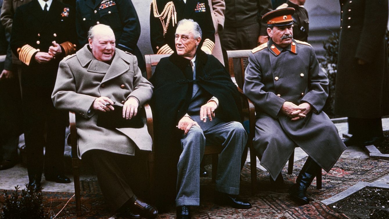 Joseph Staline, Winston Churchill et Franklin D. Roosevelt à la Conférence de Yalta